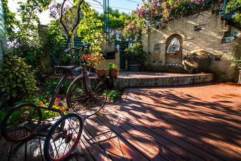 Queen Bee Cottage, Milton - Hotel Accommodation 2