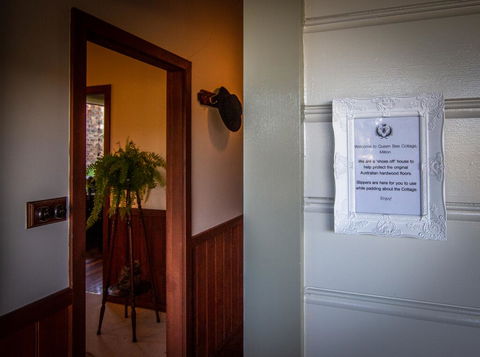 Queen Bee Cottage, Milton - Hotel Accommodation 3