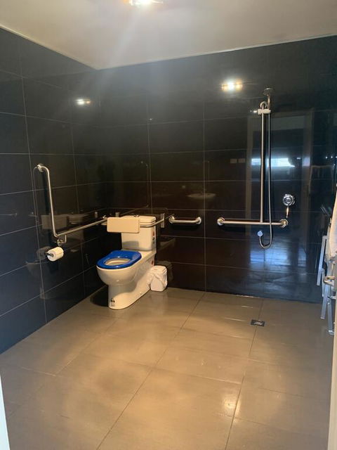 Queens Arms Hotel - Hotel Accommodation 1