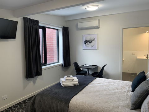 Queens Arms Hotel - Hotel Accommodation 0