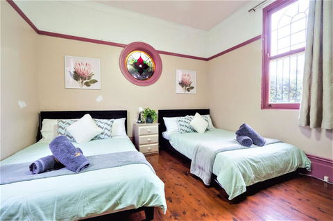 Quiet Quadruple Private Room In Strathfield 3min To Train Station Sleeps 4b - Hotel Accommodation 0