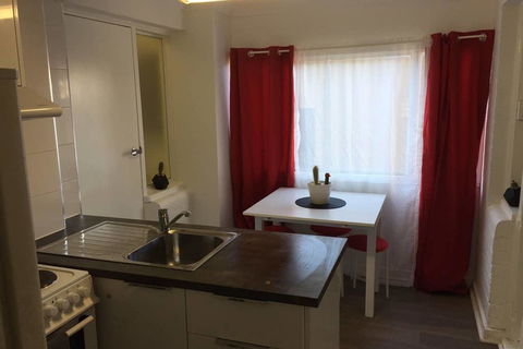 Quirky, Sunny, Spacious Apartment In The Heart Of Darlinghurst - Hotel Accommodation 3