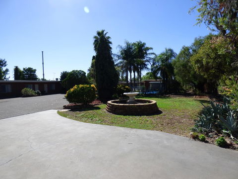Red Chief Motel - Hotel Accommodation 0