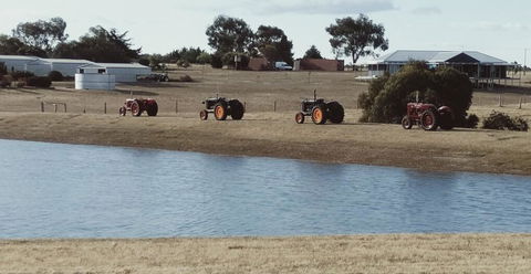 Redtail Ridge Cottages - Hotel Accommodation 2