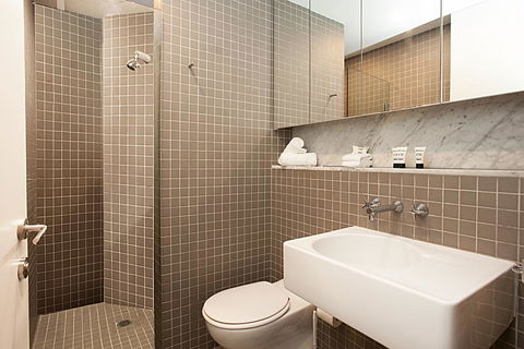 Refined Apartment Close To Nightlife, Restaurants With Car Space - Hotel Accommodation 3