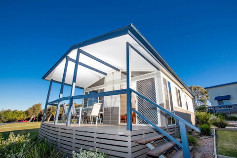 Reflections Holiday Parks Bonny Hills - Hotel Accommodation 3