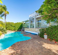 Resort-style Home - Hotel Accommodation