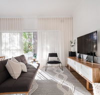 Restful Allawah Retreat near Sydney Airport - Hotel Accommodation