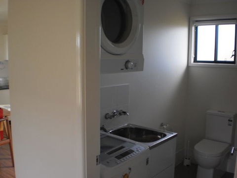 River Downs Cottage - Hotel Accommodation 1