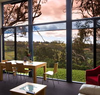 River Vineyard Retreat - Hotel Accommodation