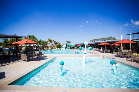 Rivershore Resort - Hotel Accommodation 1