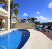 Riverside Escape - Hotel Accommodation