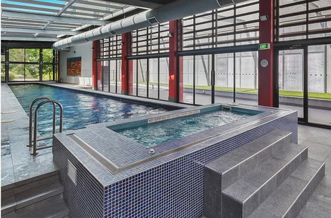 RIVERSIDE RICHMOND LARGE 1 BEDROOM POOLPARKINGNETFLIX - Hotel Accommodation 2
