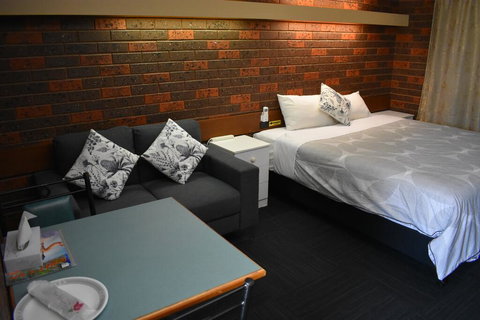 Riviana Motel - Hotel Accommodation 0