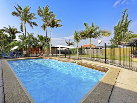 Riviera Motel Bundaberg - Hotel Accommodation 0