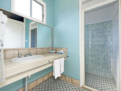 Riviera Motel Bundaberg - Hotel Accommodation 3