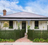 Roalies Farm House - Hotel Accommodation