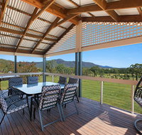 Rosamund House in Broke 4br House in walking distance to Cellar Doors - Hotel Accommodation