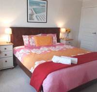 Rossmoyne 2 BEDROOM HOUSE, SELF CHECK IN, Walk to River, Shops, Bus, Trains, Cls to Airport, City, Beaches - Hotel Accommodation