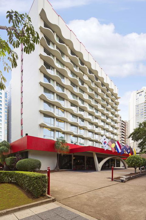 Royal On The Park - Hotel Accommodation 3