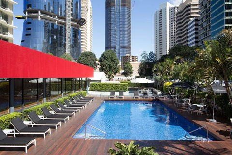 Royal On The Park - Hotel Accommodation 1
