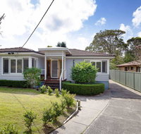 Rubys Retreat', 44 Achilles Street - pet friendly, aircon & boat parking - Hotel Accommodation