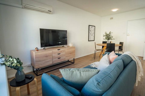 Sahara On Anzac-Close To Airport, City & Beach! - Hotel Accommodation 1