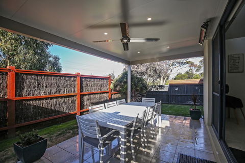 Sails On Chapel Cowes + WiFi - Hotel Accommodation 0