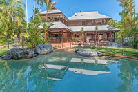 Sala on the beach Luxury Thai design beach house