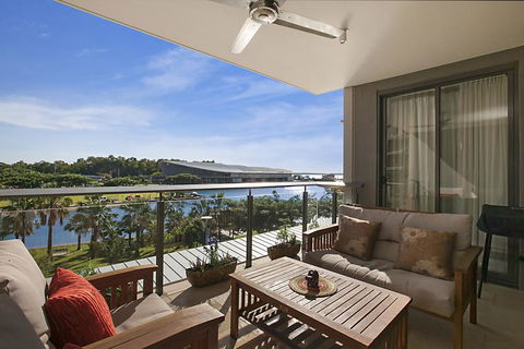 Saltwater Suites - 1,2 & 3 Bed Waterfront Apartments - Hotel Accommodation 2