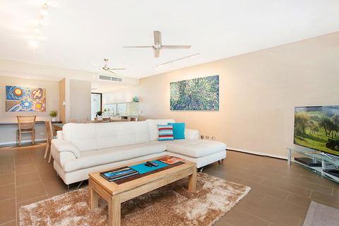 Saltwater Suites - 1,2 & 3 Bed Waterfront Apartments - Hotel Accommodation 1
