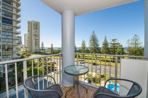 Sandpiper Broadbeach - Hotel Accommodation 1