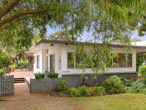 Sandy At Cowes - Hotel Accommodation 0