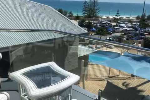 Scarborough Beach Front Resort - Shell Thirteen - Hotel Accommodation 0