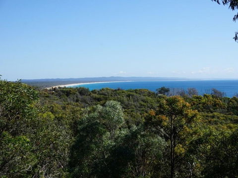 Scribbly Gums - Rainbow Beach, Ocean-front Spacious Home With Pool - Hotel Accommodation 1