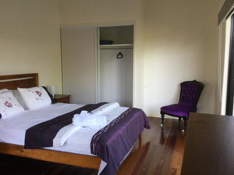 Sea Breeze Esplanade, Beachfront, Close Marina Hervey Bay - Hotel Accommodation 1