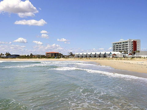 Sea Side 411 - Hotel Accommodation 2