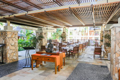 Sea Temple 220 Queen Spa Studio Beachfront Resort - Hotel Accommodation 1
