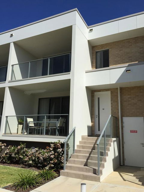 SEA-ESTA - Hotel Accommodation 3