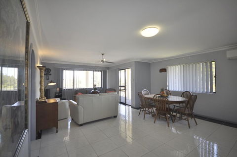 Seaclusion On Toorbul - Hotel Accommodation 3