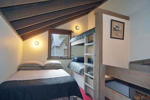 Seadog - Hotel Accommodation 2