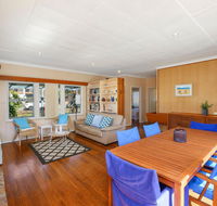 Seashells at North Avoca - 10 View Street - Hotel Accommodation