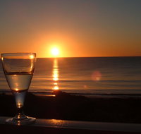 Seaview Holiday House - Hotel Accommodation