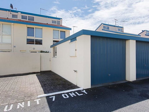 SEAVIEWS MORNINGTON.... - Hotel Accommodation 2