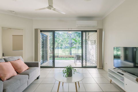 Secure 2 Bed Unit In Gray - Close Palmerston City - Hotel Accommodation 0