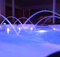 Semaphore Sea Breeze - Family Beach-Heated Pool Holiday - Hotel Accommodation