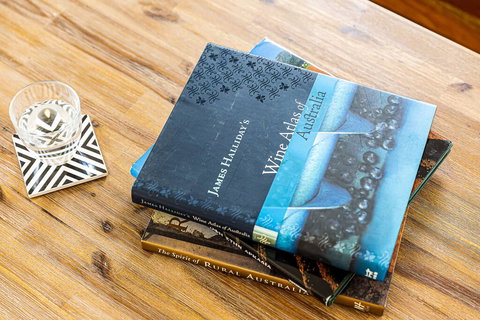 Serenity On Seaview Boutique Retreat With Pool By The Beach - Hotel Accommodation 3