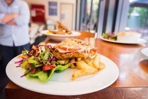 Settlers Inn - Hotel Accommodation 1