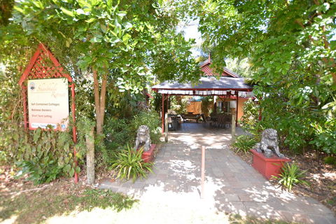 Shambhala Retreat Magnetic Island Cottages - Hotel Accommodation 0