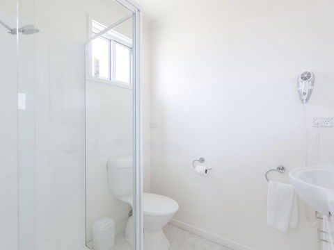 Sheoaks Cottage - Hotel Accommodation 2